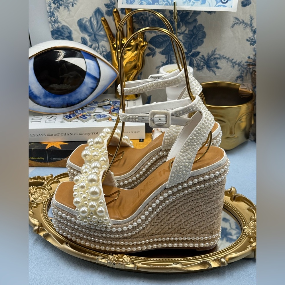 🆕 GIANNI BINI 🧿 NWOB Savanna Pearl Ornamented Platform Wedge Sandals, Sz 6.5 - Picture 10 of 16